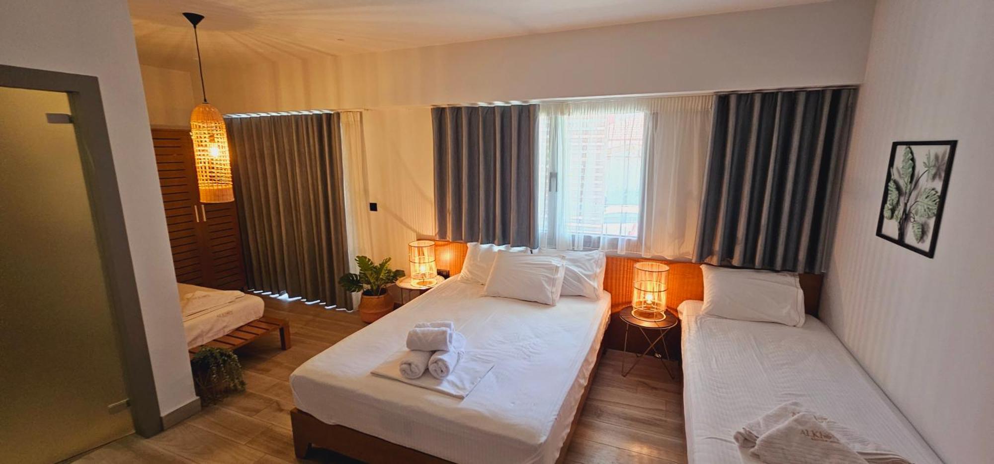 Alkion Boutique Living Aparthotel Nea Vrasna Room photo